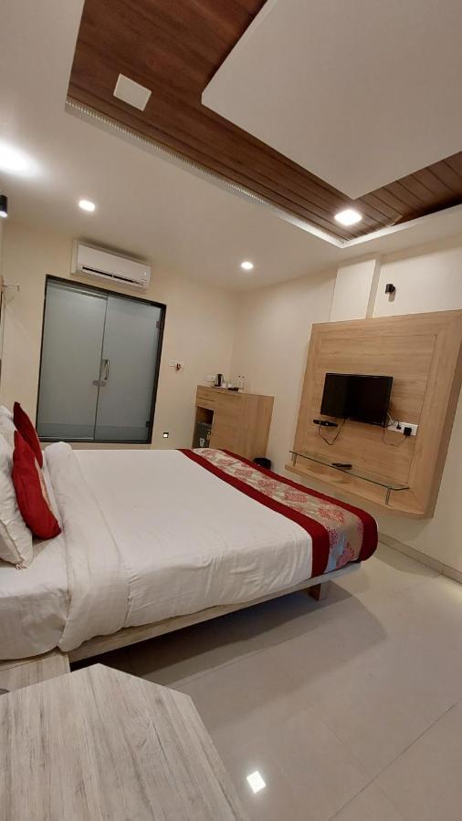 Onella Regency Hotel Panchgani Bagian luar foto