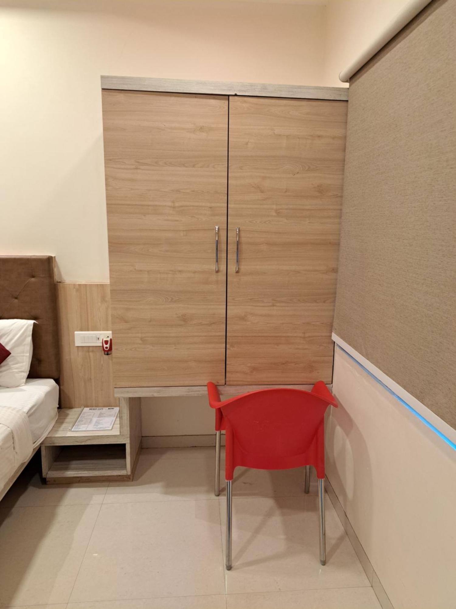 Onella Regency Hotel Panchgani Bagian luar foto