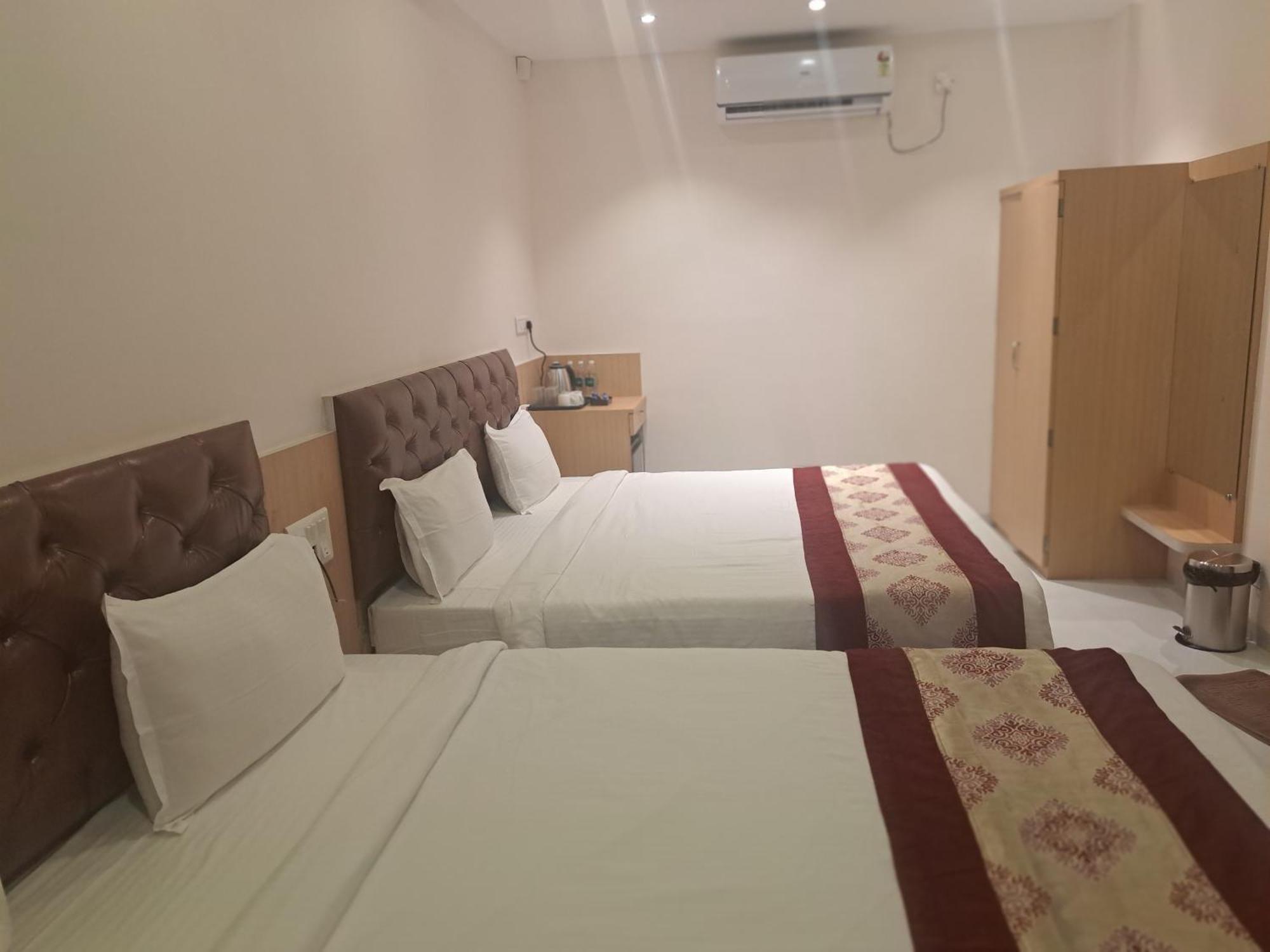 Onella Regency Hotel Panchgani Bagian luar foto