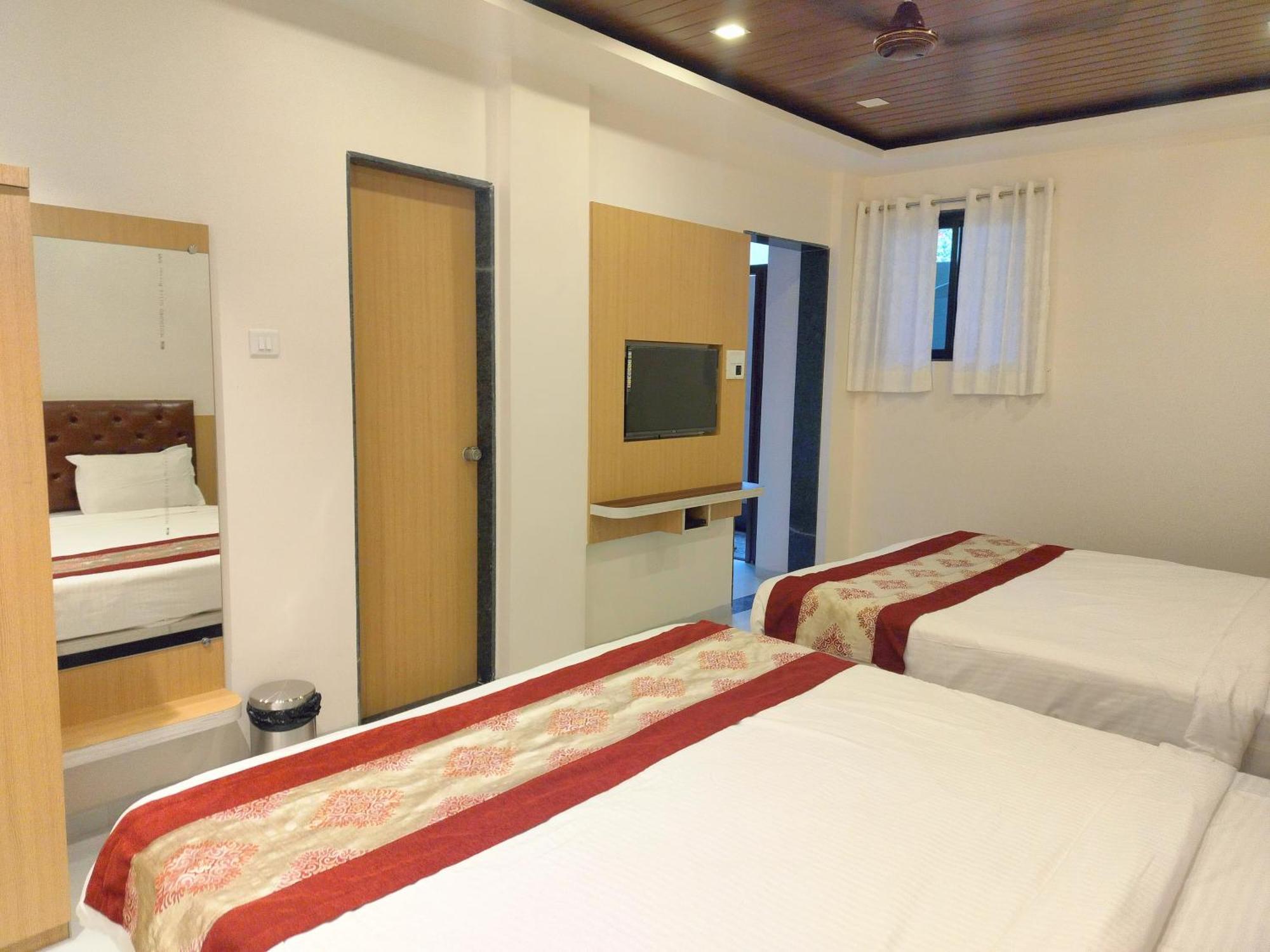 Onella Regency Hotel Panchgani Bagian luar foto